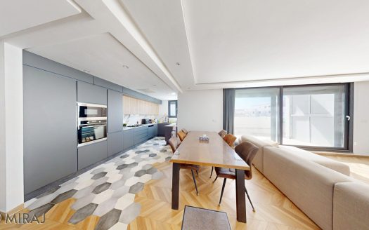 Appartement haut standing – 126 m² avec (~31 m²) terrasse et balcon