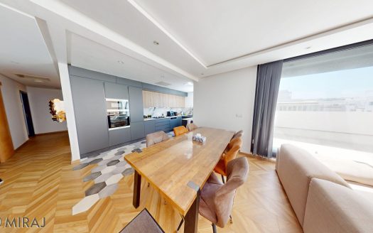 Appartement haut standing – 126 m² avec (~31 m²) terrasse et balcon